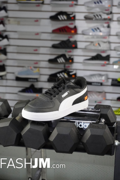 Puma Sneakers