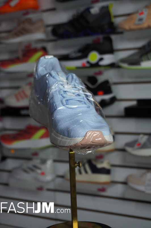  Sneakers or Football Boots image1