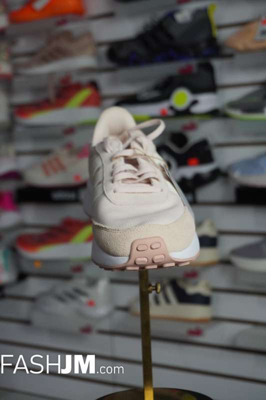  Sneakers or Football Boots image1