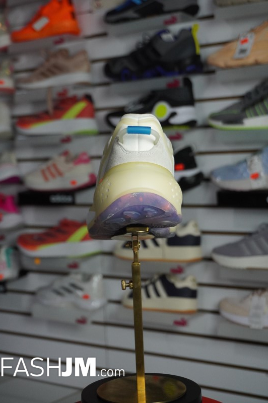  Sneakers image2