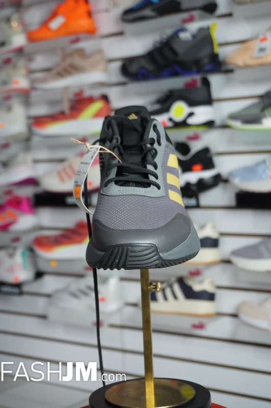  Sneakers image3