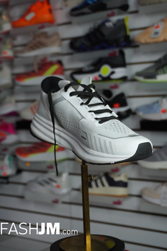  Sneakers image1