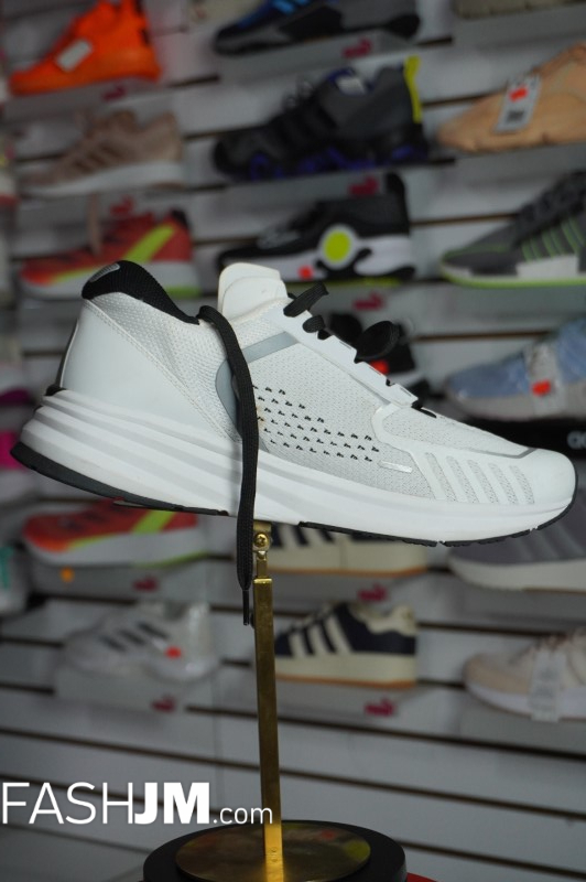  Sneakers image2