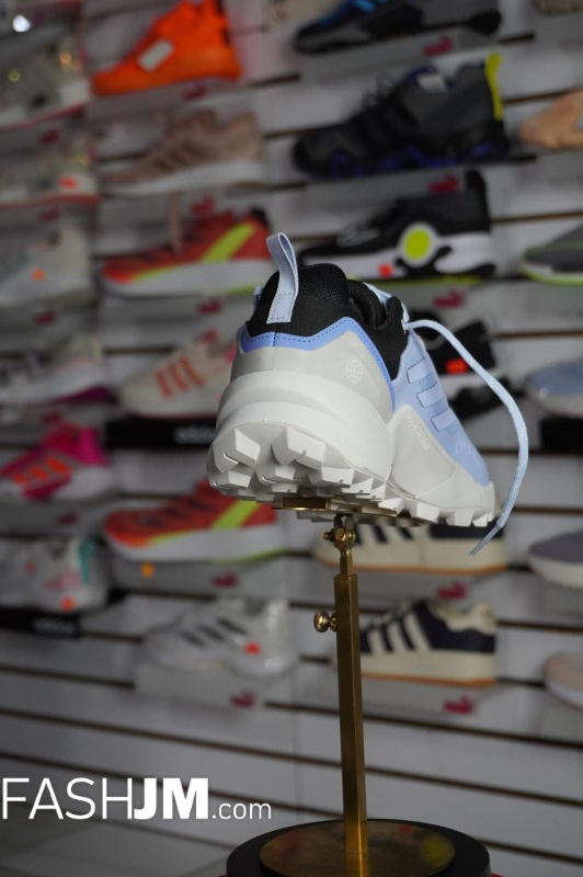  Sneakers image2