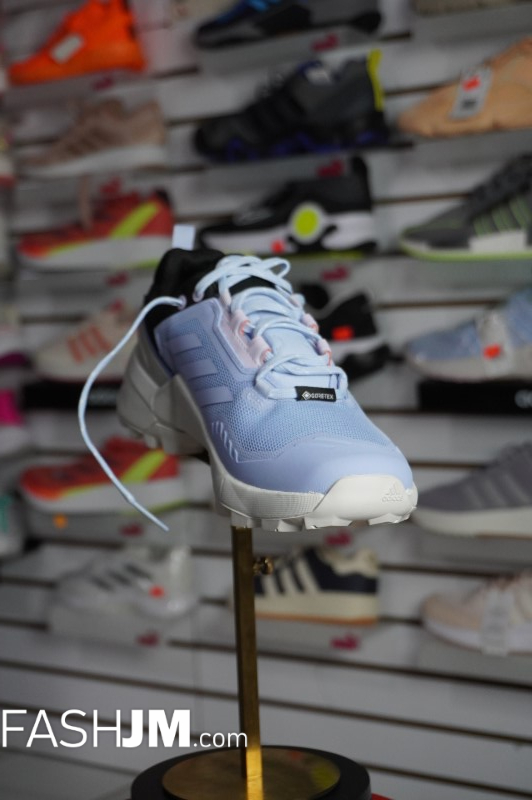  Sneakers image4