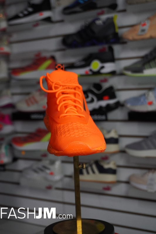  Sneakers image3