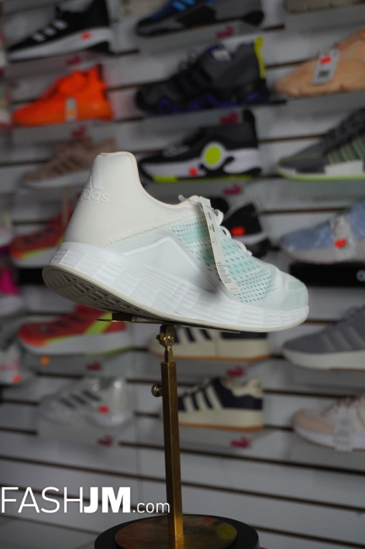  Sneakers image2