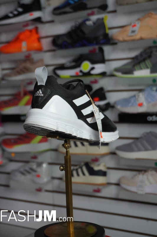  Sneakers image2
