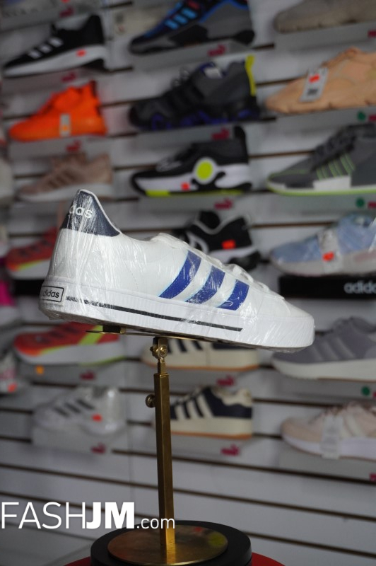  Sneakers image2
