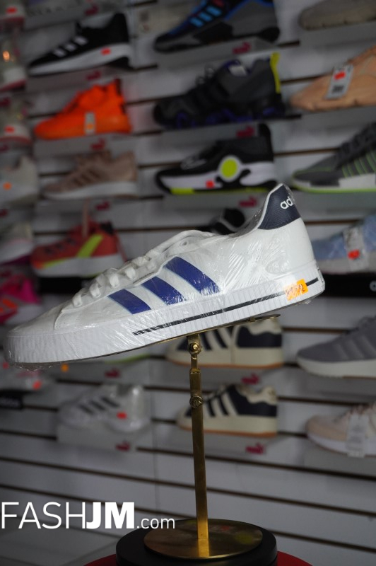 Sneakers image5