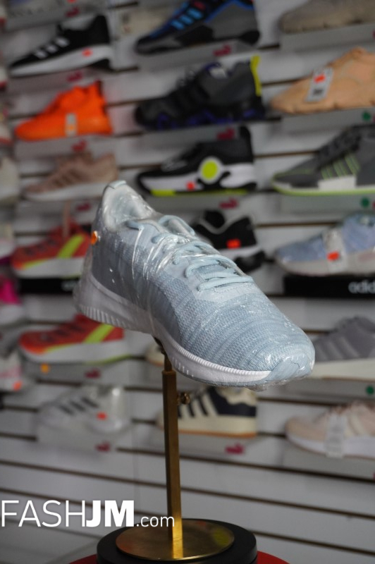  Sneakers image1