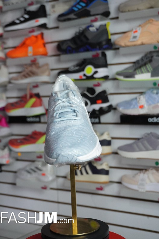  Sneakers image2