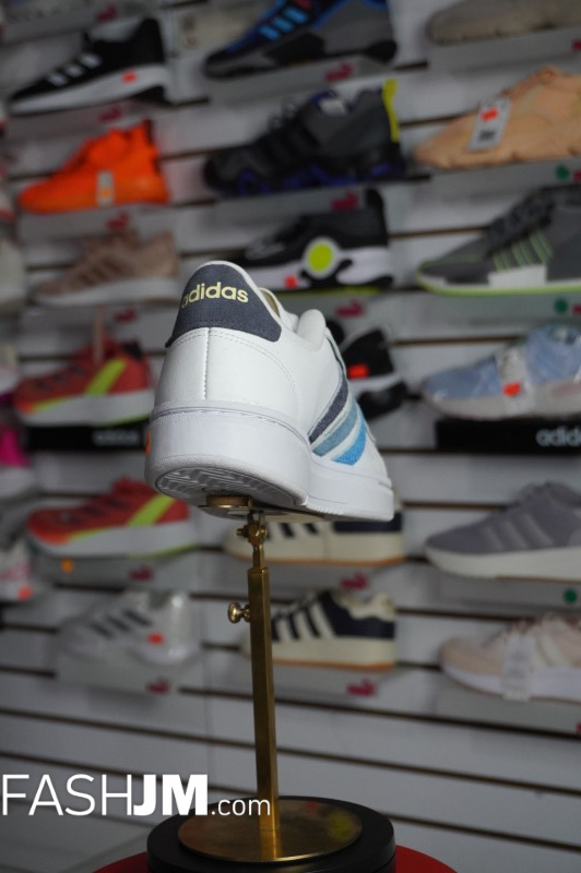  Sneakers image2