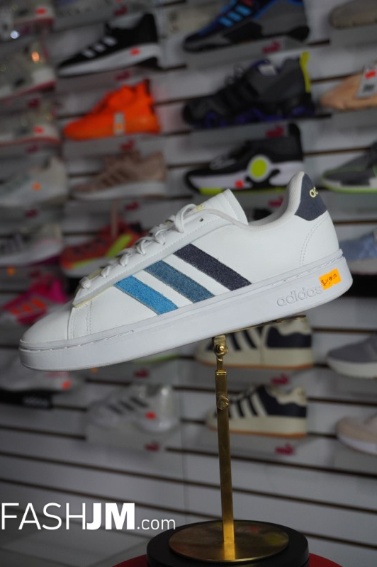  Sneakers image4