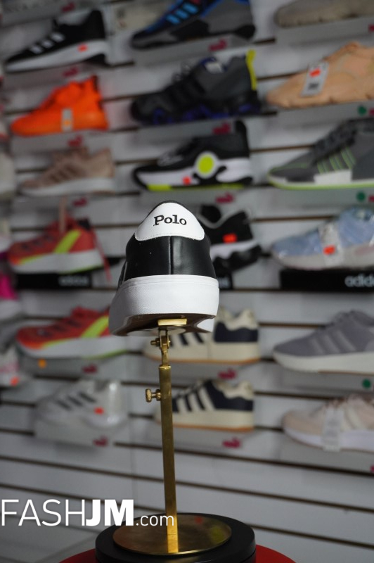  Sneakers image1