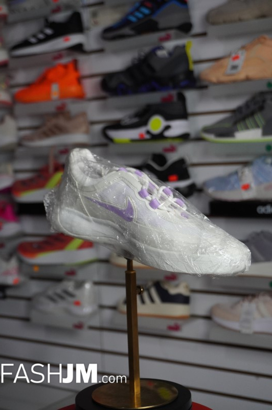  Sneakers image1