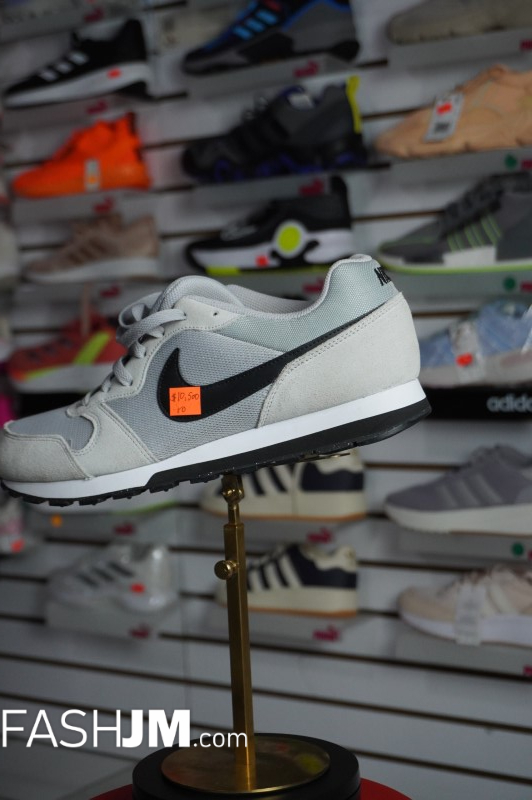  Sneakers image3