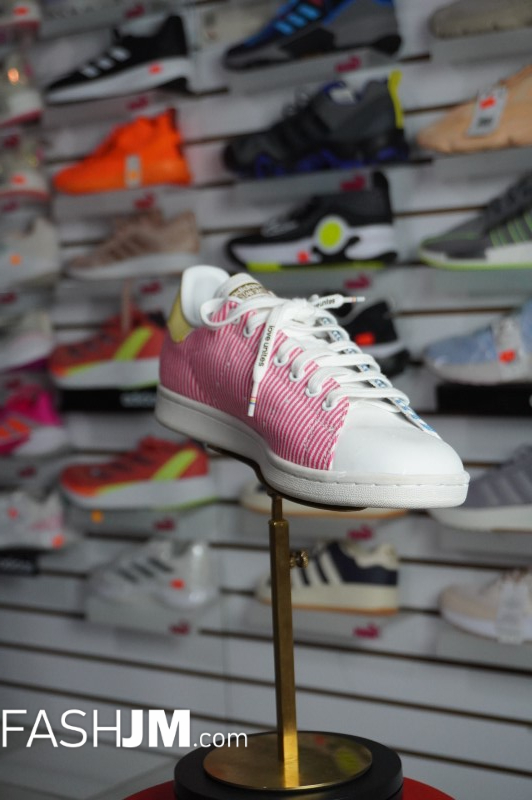  Sneakers image2