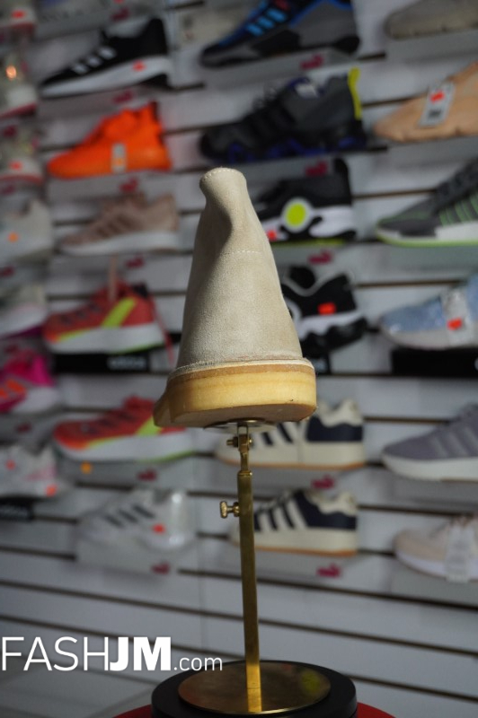  Sneakers image2