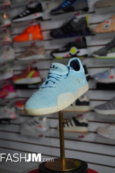 Adidas Sneakers