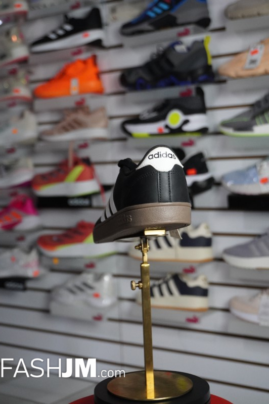  Sneakers image4