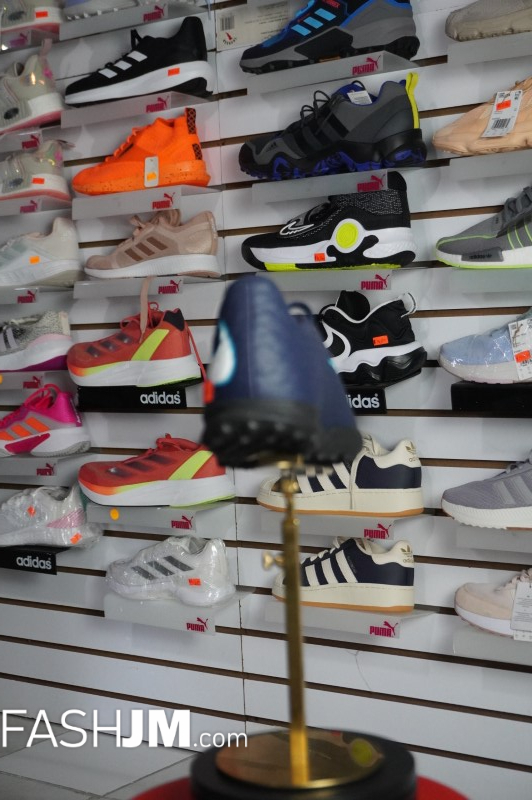  Sneakers image1