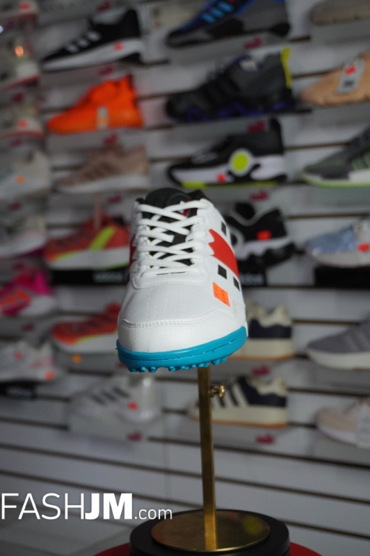  Sneakers image3
