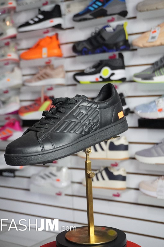  Sneakers image1