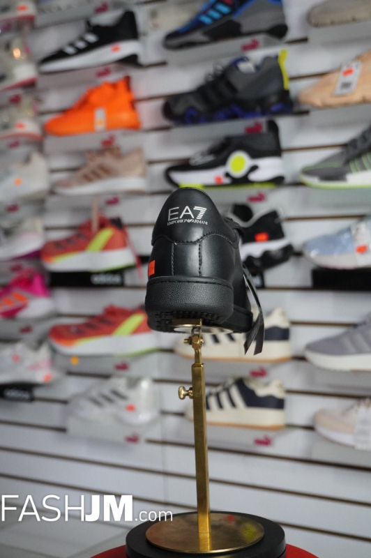  Sneakers image2