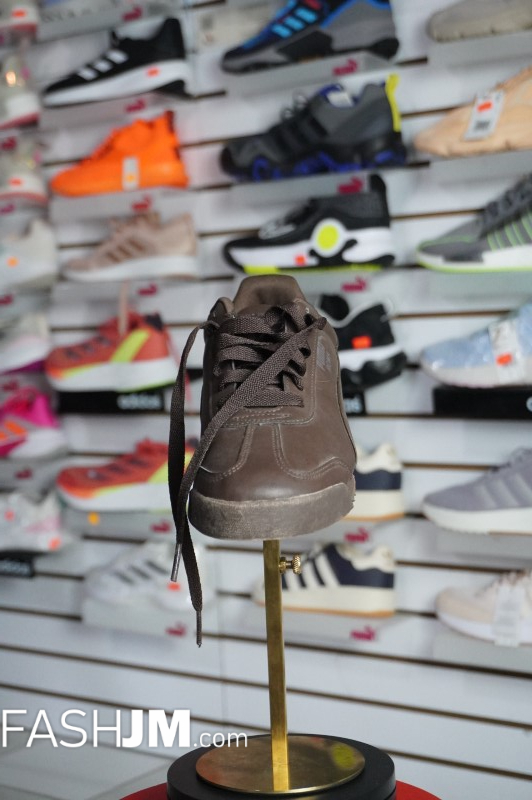  Sneakers image0
