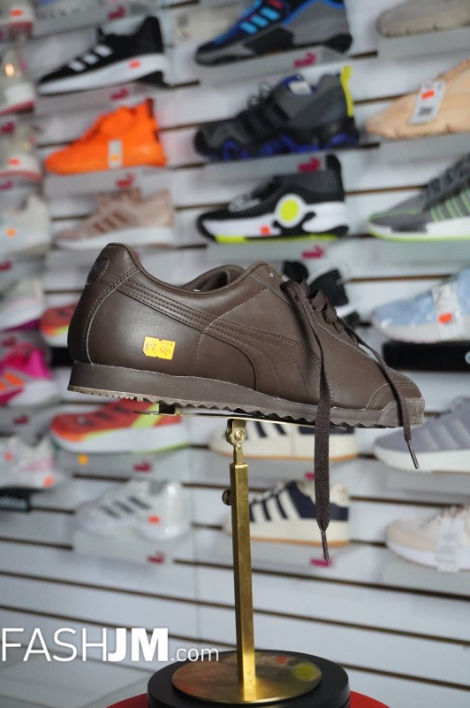  Sneakers image3