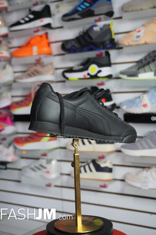  Sneakers image3