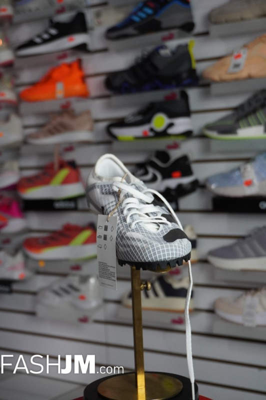  Sneakers image1