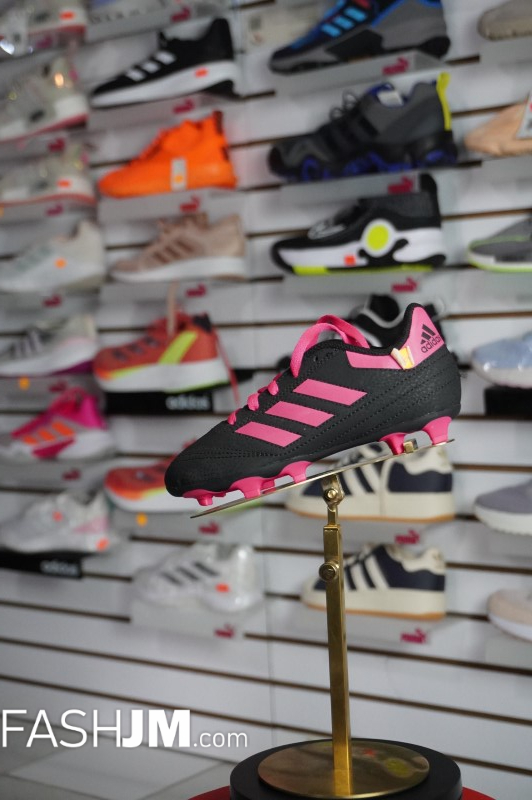  Sneakers image3