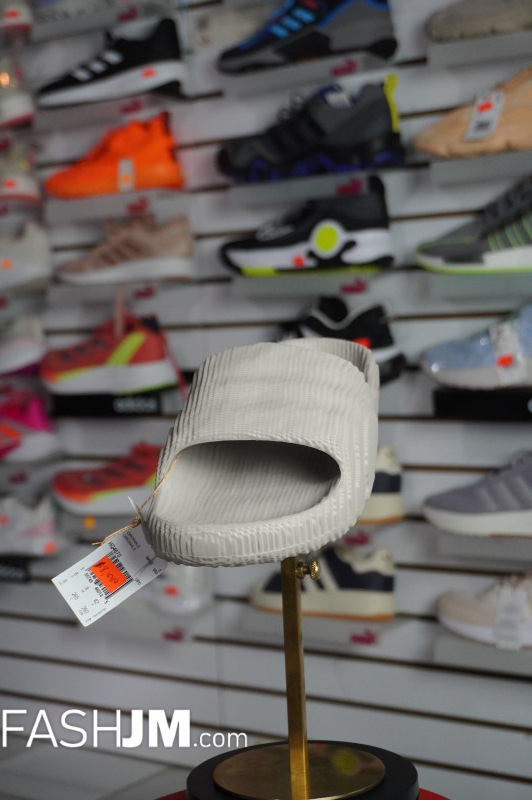  Slippers Slides image1