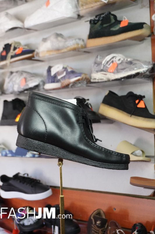  Wallabee Clarkes image0