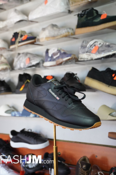 Reebok Sneakers