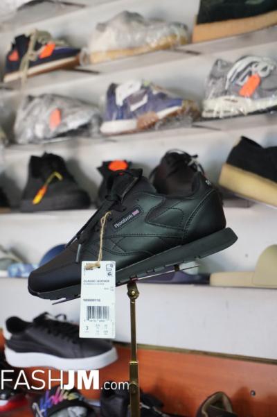 Reebok Sneakers