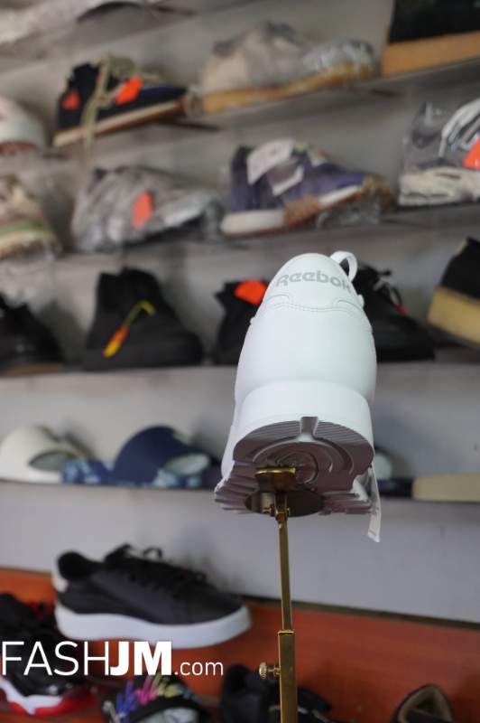  Reebok Sneakers image2