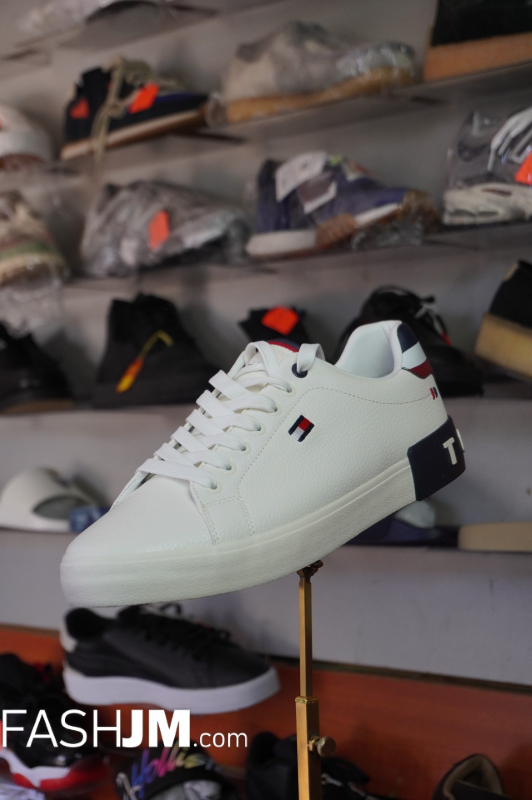  Tommy Hilfiger Sneakers image3