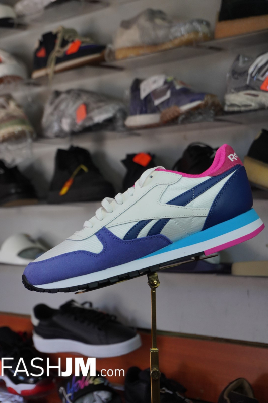  Reebok Sneakers image1
