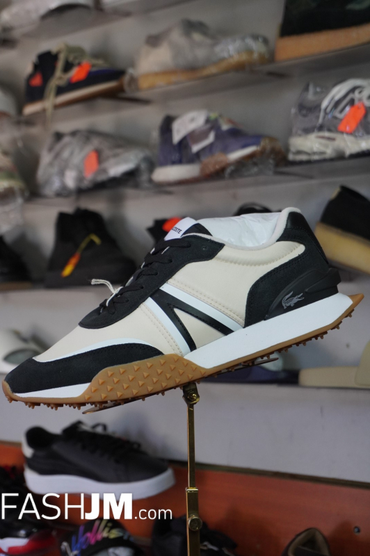  Lacoste Sneakers image0