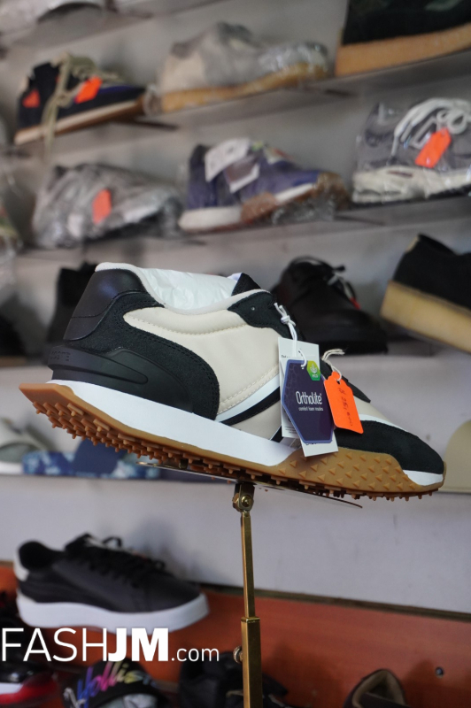  Lacoste Sneakers image3