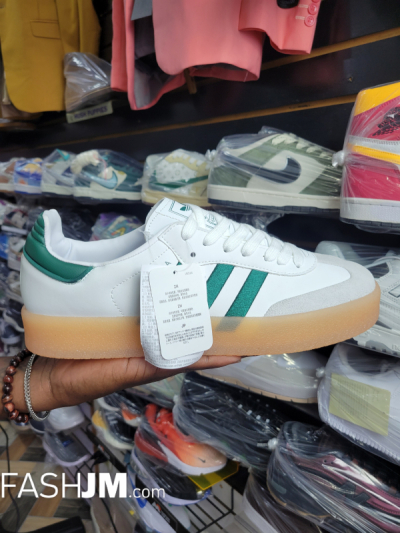 Adidas Sneakers