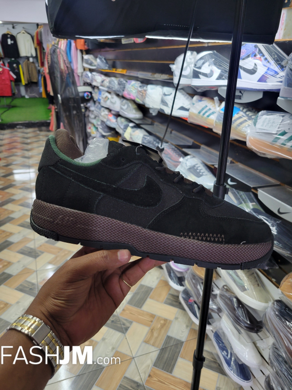  Nike Sneakers image1