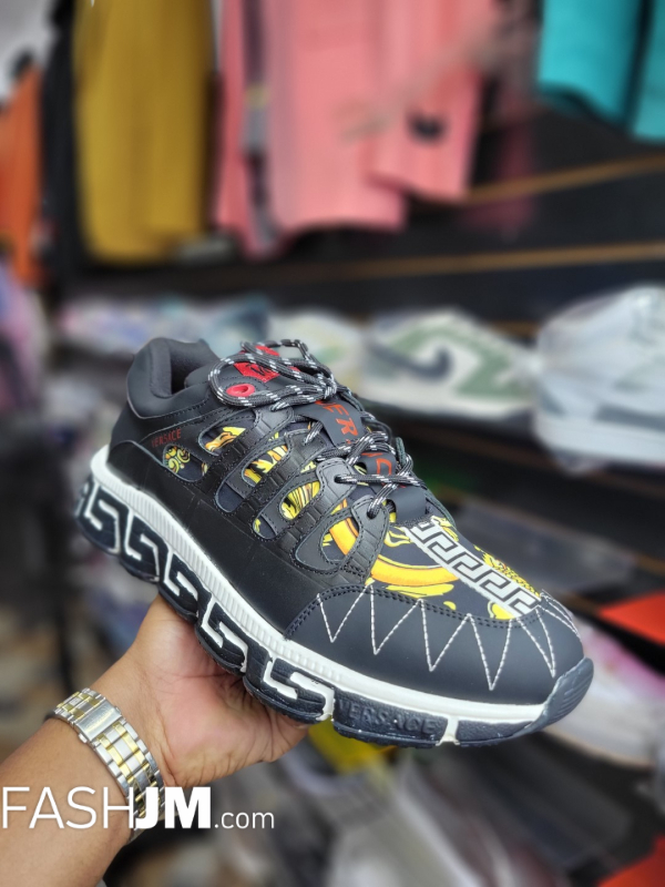  Sneakers image1