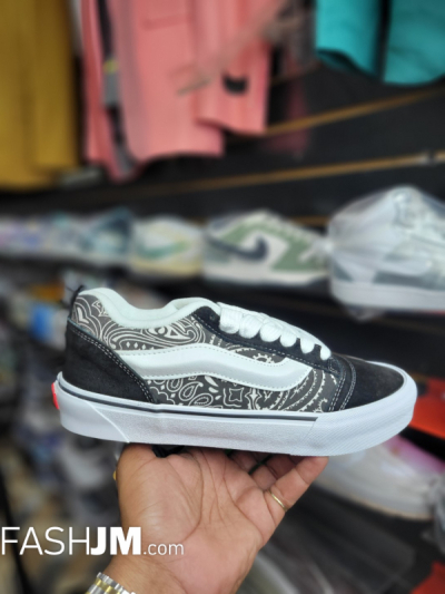 Vans Sneakers