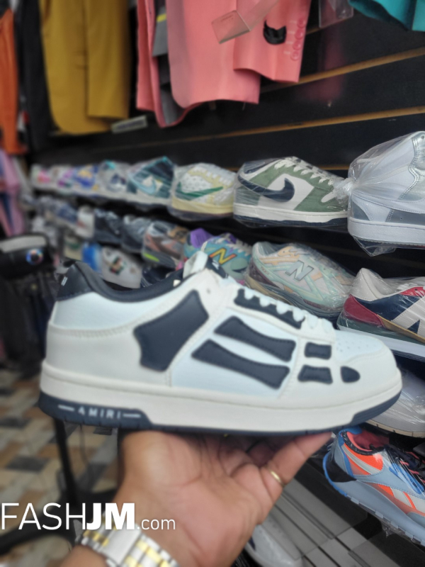  Sneakers image1
